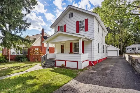 630 Ranney St, Akron, OH 44310 photo 2