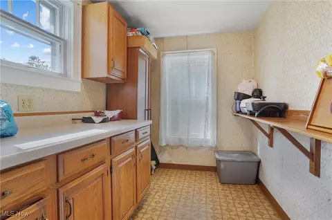 630 Ranney St, Akron, OH 44310 photo 13