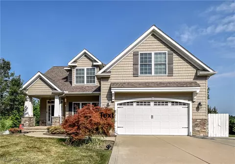 8076 Rainbow Dr, Concord, OH 44077
