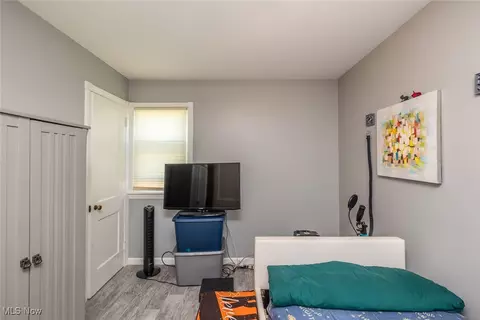Bedroom - 351 E 232nd St, Euclid, OH 44123 photo 1 of 8