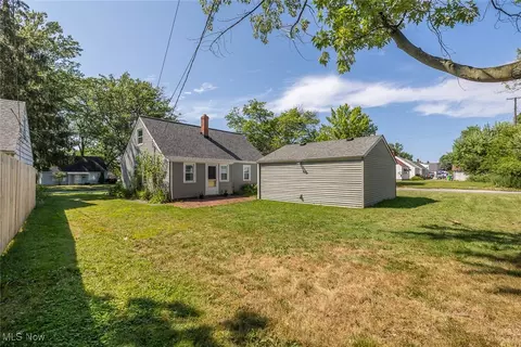 Exterior - 351 E 232nd St, Euclid, OH 44123 photo 6 of 6