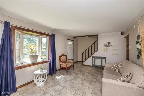 Living - 351 E 232nd St, Euclid, OH 44123 photo 3 of 3
