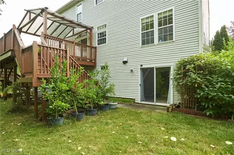 Exterior - 116 Millstream Ct, Copley, OH 44321 photo 7 of 8