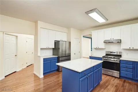 Kitchen - 116 Millstream Ct, Copley, OH 44321 photo 3 of 3