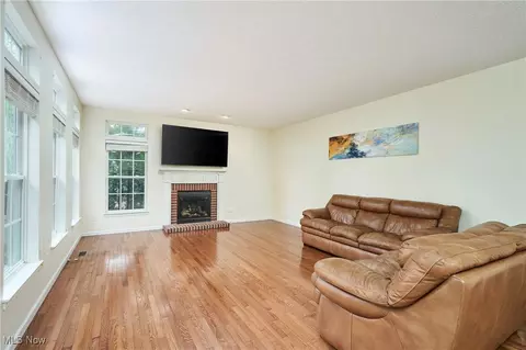 Living - 116 Millstream Ct, Copley, OH 44321 photo 1 of 2