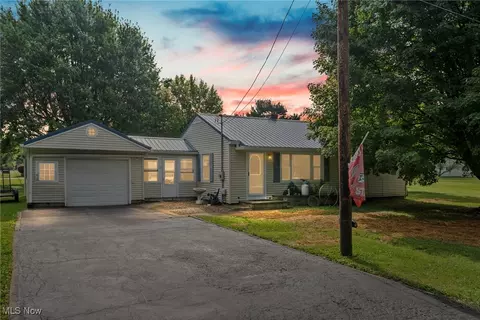 61 New St, Greenwich, OH 44837