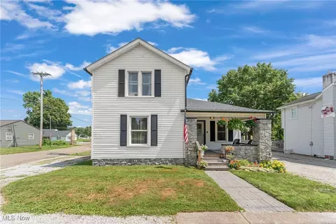 360 Locust St N, Canal Fulton, OH 44614
