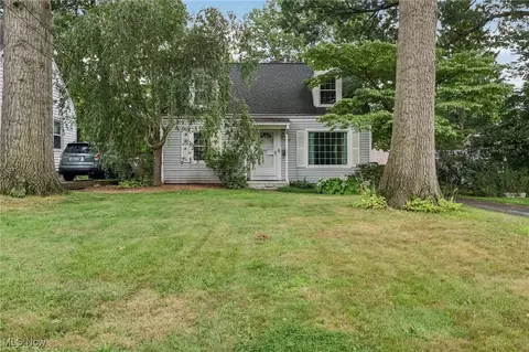 1923 13th St, Cuyahoga Falls, OH 44223