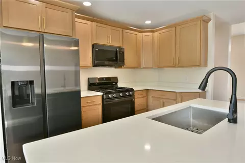 8730 Kimblewick Ln NE, Warren, OH 44484 photo 20