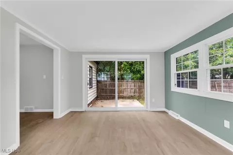 Living - 327 E 255th St, Euclid, OH 44132 photo 6 of 7