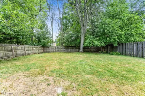 Exterior - 327 E 255th St, Euclid, OH 44132 photo 5 of 5