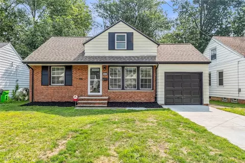 327 E 255th St, Euclid, OH 44132