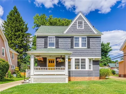 2371 Wyandotte Ave, Cuyahoga Falls, OH 44223