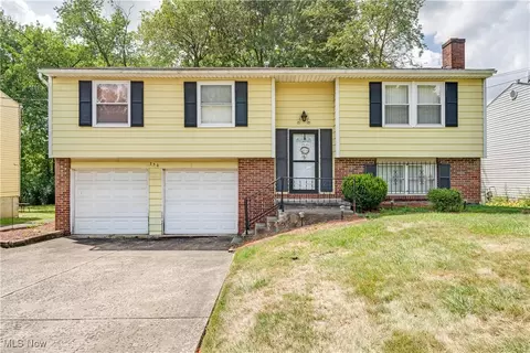 250 Harold Ln, Campbell, OH 44405