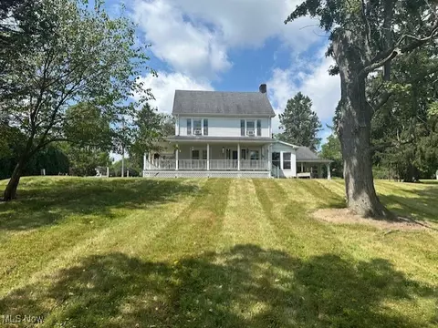 976 Calla Rd E, Poland, OH 44514