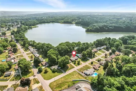 25 Lakeshore Dr, Struthers, OH 44471 photo 11