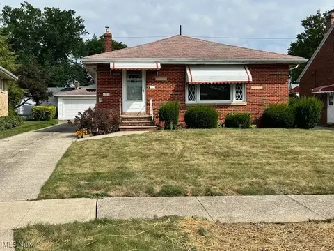 12313 Eastwood Blvd, Garfield Heights, OH 44125