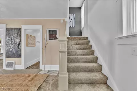 732 Carpenter St, Akron, OH 44310 photo 5