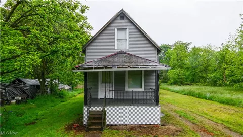 11344 Walnut Ave NE, Alliance, OH 44601