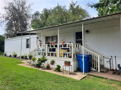 110 Lebanon Rd NW #70, Dalton, OH 44618