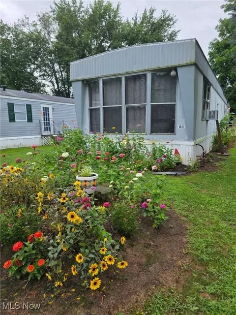 110 Lebanon Rd NW #64, Dalton, OH 44618