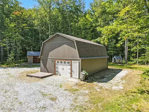7454 Sidley Rd, Thompson, OH 44086