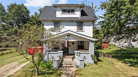 325 Crestmont Ave NE, Canton, OH 44704