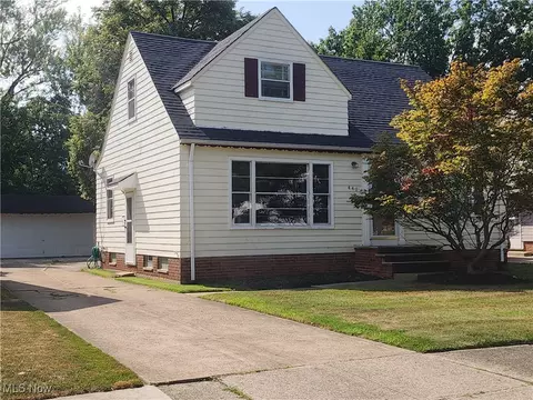 440 E 271st St, Euclid, OH 44132