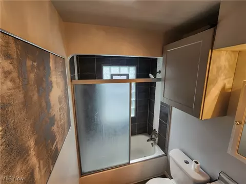 Bath - 440 E 271st St, Euclid, OH 44132 photo 1 of 4