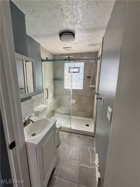 Bath - 426 11th St, Elyria, OH 44035 photo 1 of 2