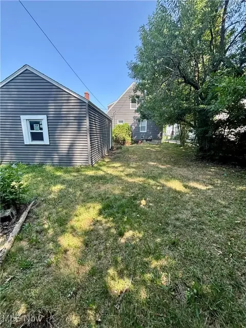 Exterior - 426 11th St, Elyria, OH 44035 photo 5 of 5