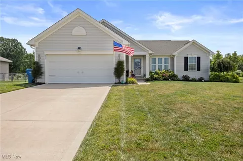 241 Heritage Dr, Wellington, OH 44090