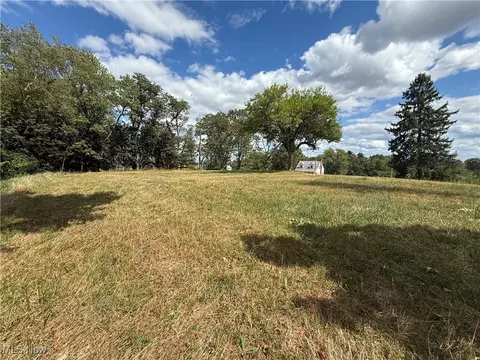 408 E High St, Flushing, OH 43977 photo 6