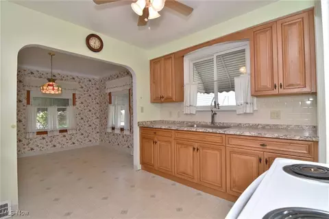 Kitchen - 12611 Orme Rd, Garfield Heights, OH 44125 photo 2 of 6