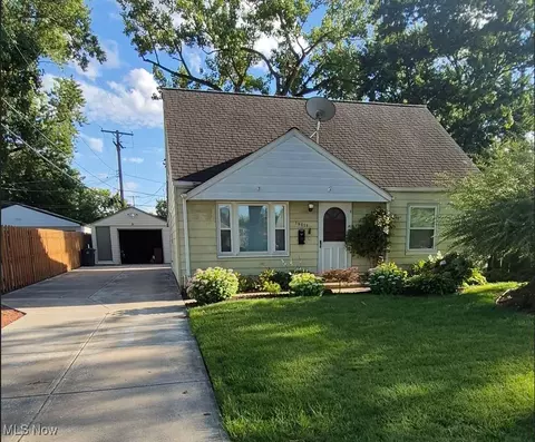 15617 Leigh Ellen Ave, Cleveland, OH 44135