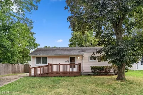 1726 Delia Ave, Akron, OH 44320