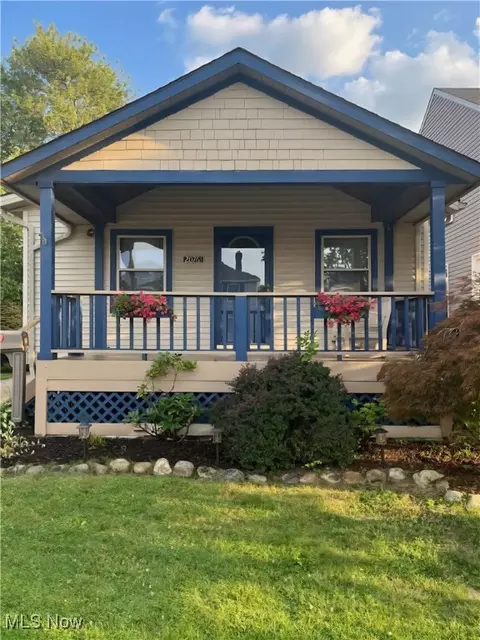 20761 Stanford Ave, Fairview Park, OH 44126