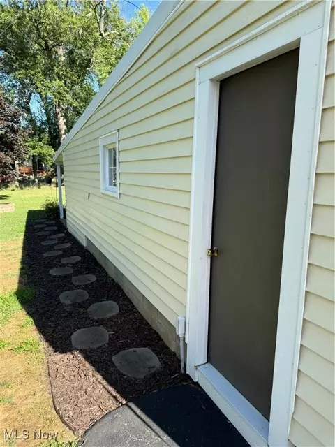 3040 Wilson Ave, Ashtabula, OH 44004 photo 6