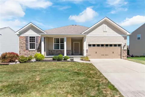 4839 Lake View Dr, Peninsula, OH 44264