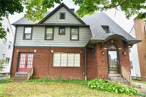 30 Pinehurst Ave, Youngstown, OH 44512