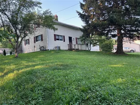29901 Eddy Rd, Willoughby Hills, OH 44094 photo 1