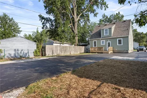 908 Clark St, Elyria, OH 44035 photo 33