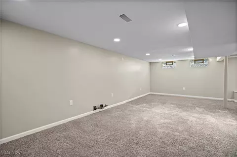 908 Clark St, Elyria, OH 44035 photo 27