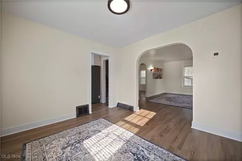 908 Clark St, Elyria, OH 44035 photo 14
