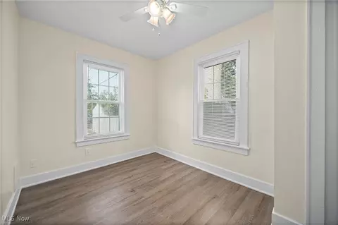908 Clark St, Elyria, OH 44035 photo 16