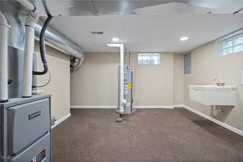 908 Clark St, Elyria, OH 44035 photo 28