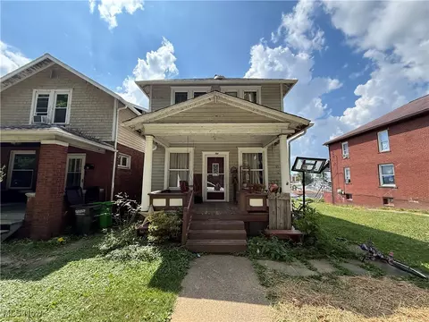 717 N 4th St, Dennison, OH 44621