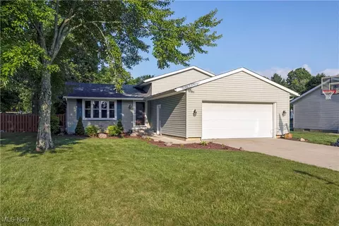 6120 Rhonda Dr, North Ridgeville, OH 44039