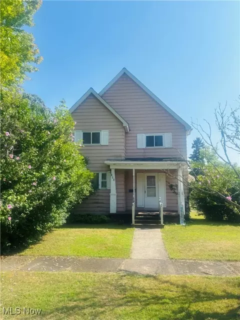 381 Bliss Ave, Conneaut, OH 44030