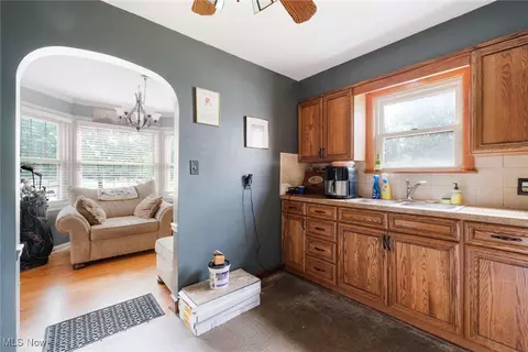 Kitchen - 6510 Glendale Ave, Boardman, OH 44512 photo 2 of 3
